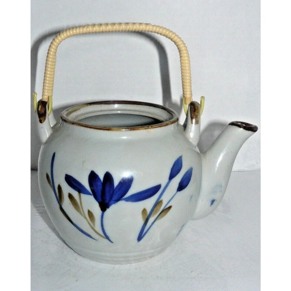 Vintage Japanese Porcelain Lotus Tea Set Teapot Lid 4 Cups Blue White Floral